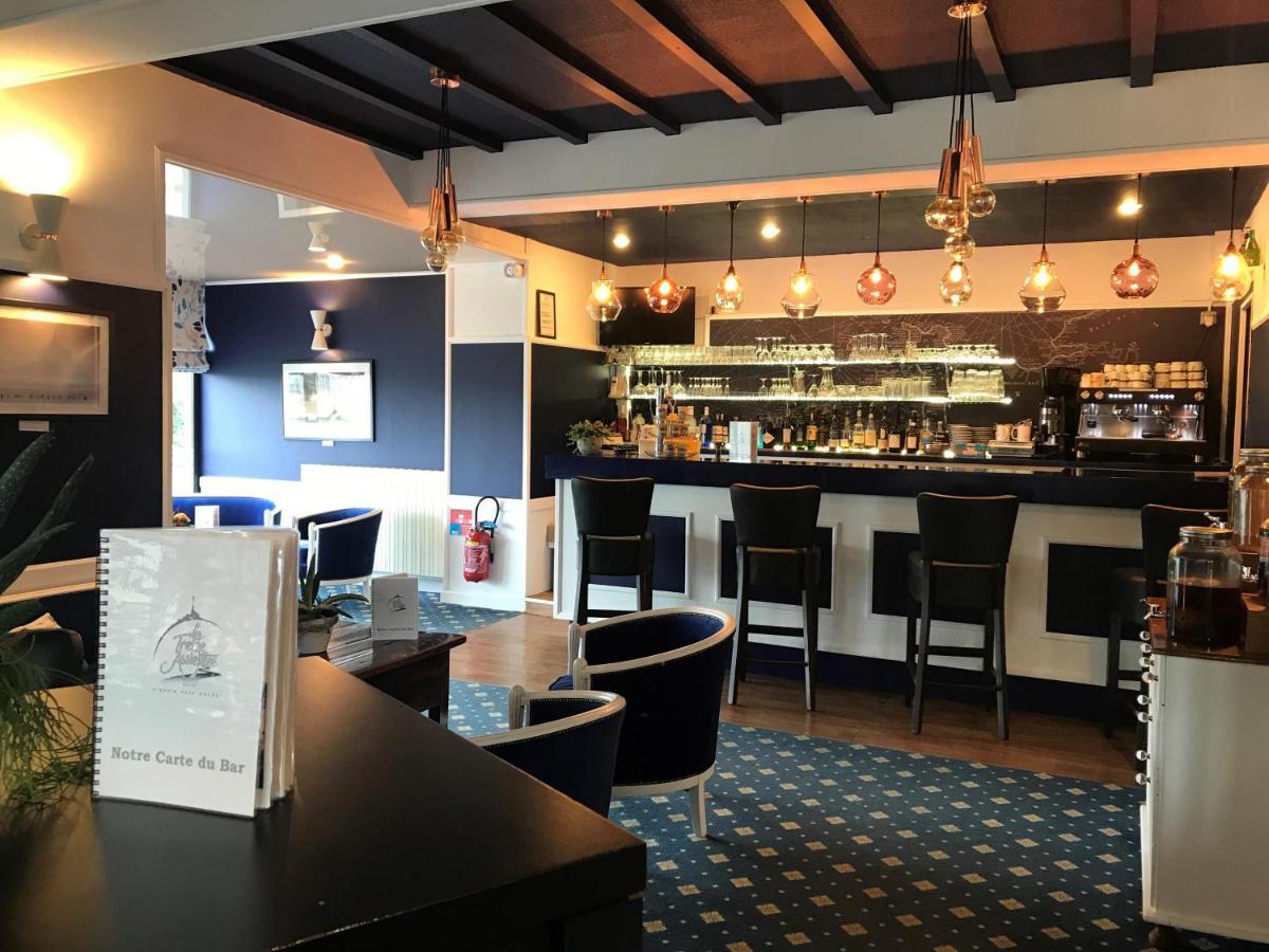 Hotel Restaurant Les 13 Assiettes Le Val-Saint-Père Zewnętrze zdjęcie