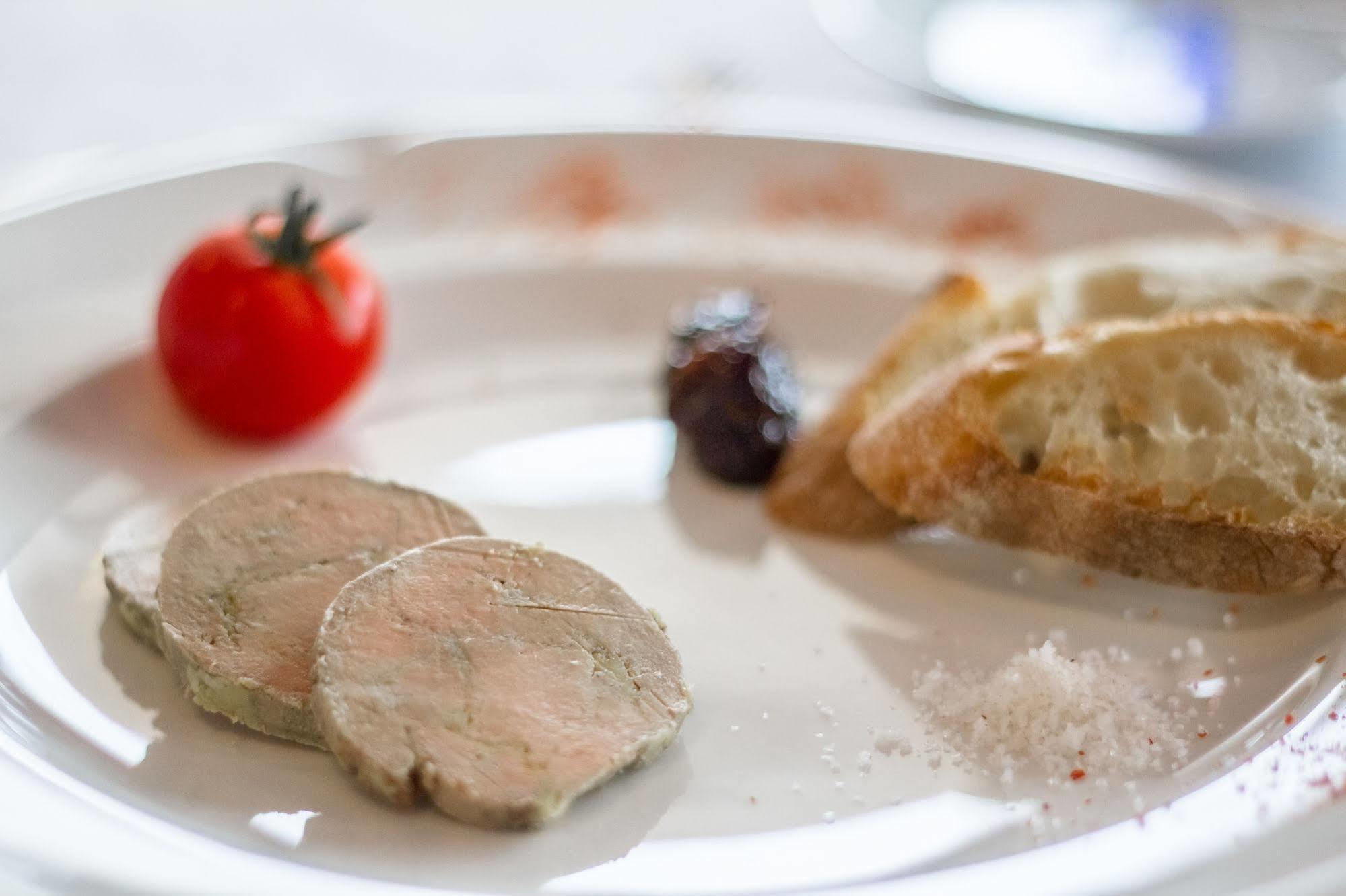 Hotel Restaurant Les 13 Assiettes Le Val-Saint-Père Zewnętrze zdjęcie